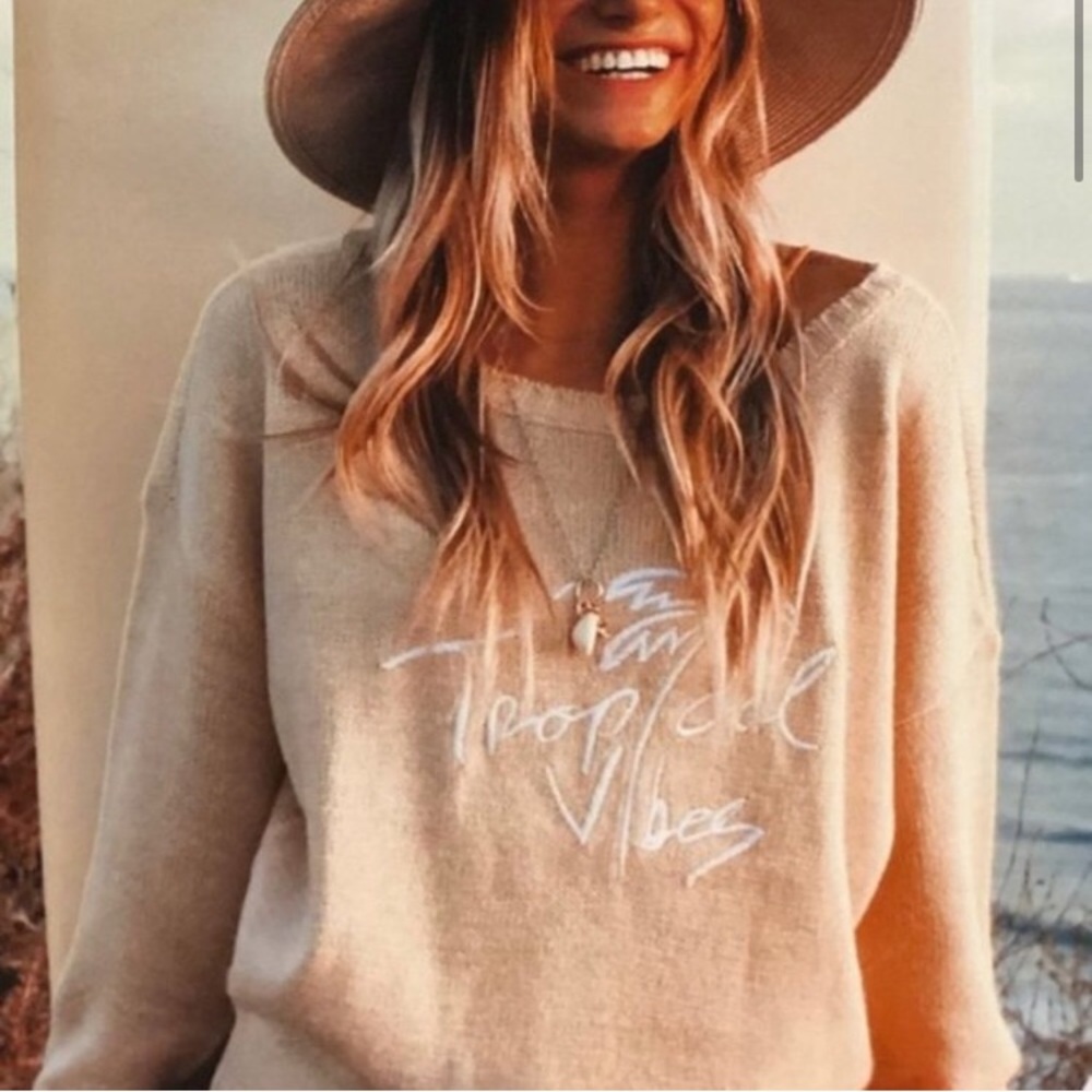 Beachly X goldfish kiss tropical vibes sweater